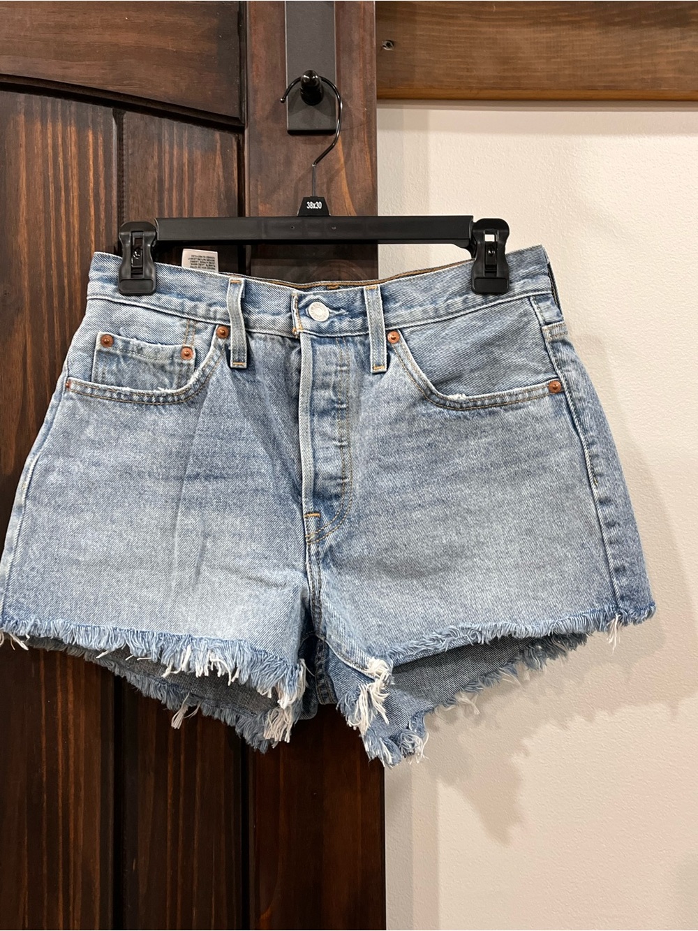 Levi’s 501 denim button fly shorts size 27